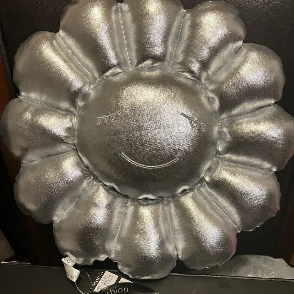 Takashi Murakami Flower Silver Cushion Pillow Plush 30cm kaikai kiki